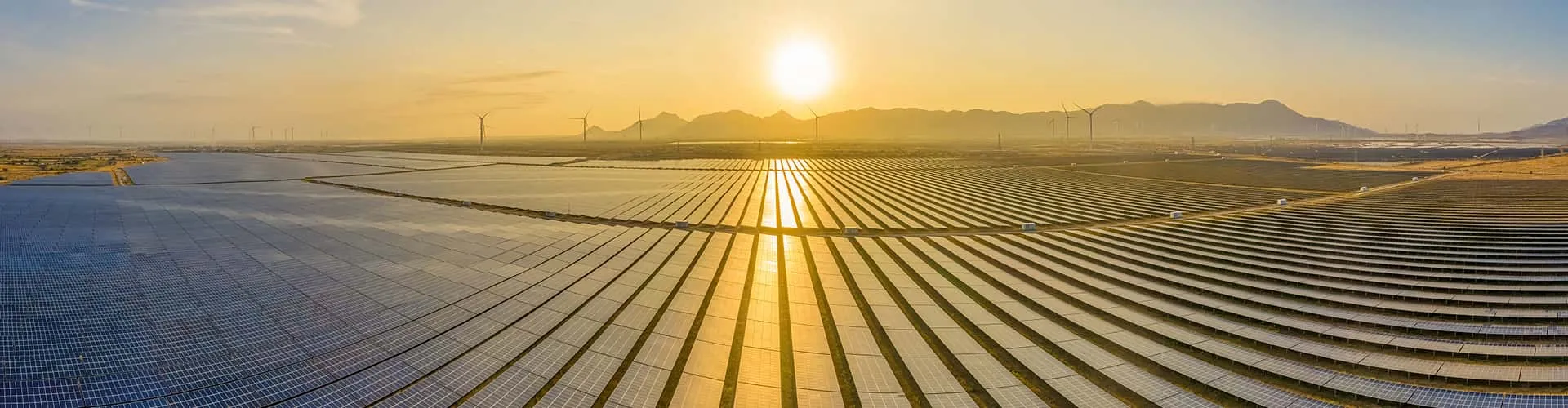 Utility battery energy storage system 500kW 1MW 1MWh 2MWh with screw pile mounting bracket